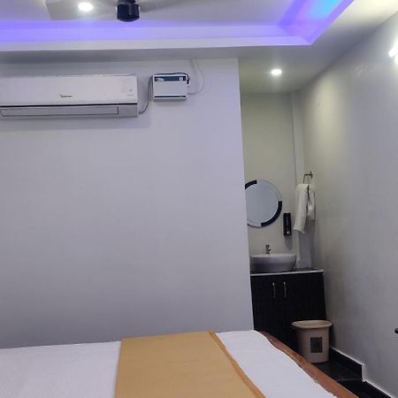 Aadhi Esha Residency Hotel Tiruvannāmalai Екстериор снимка