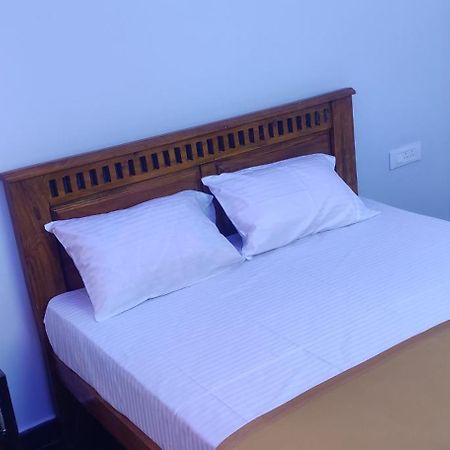 Aadhi Esha Residency Hotel Tiruvannāmalai Екстериор снимка