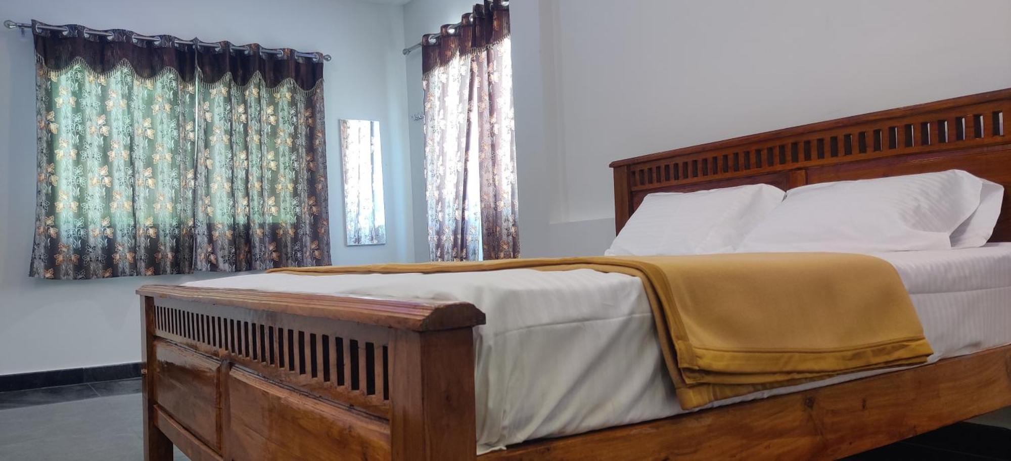Aadhi Esha Residency Hotel Tiruvannāmalai Екстериор снимка