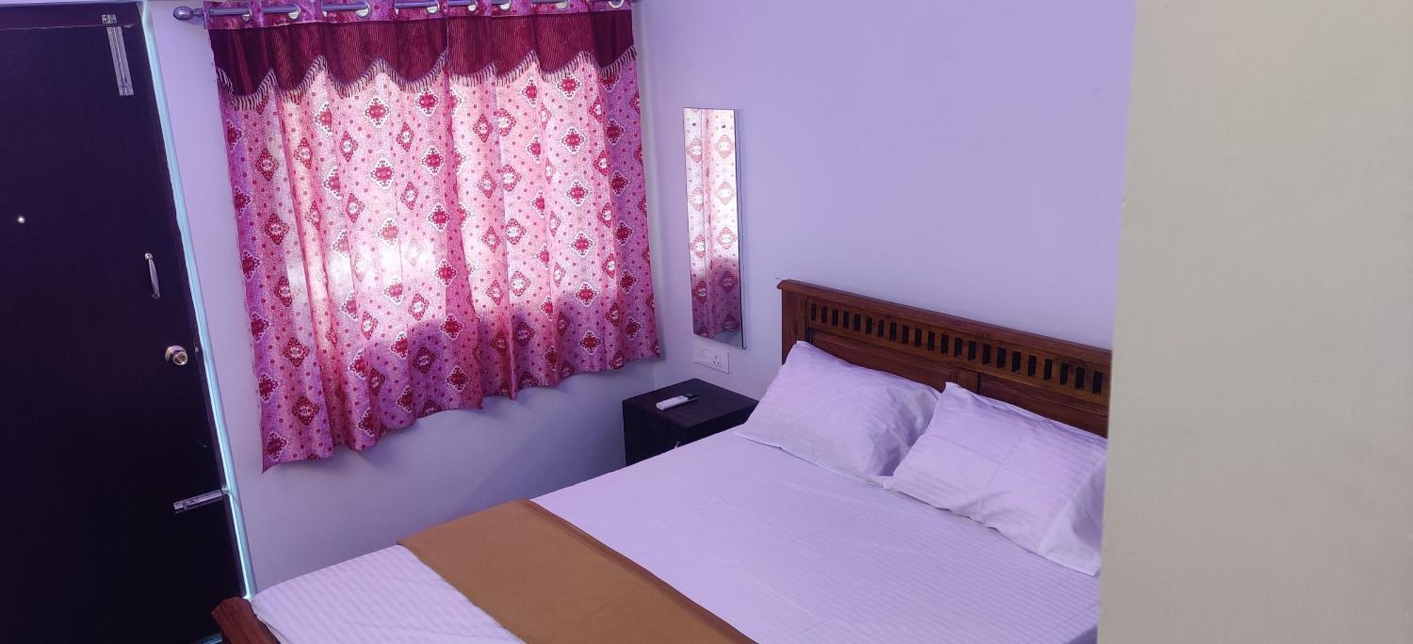 Aadhi Esha Residency Hotel Tiruvannāmalai Екстериор снимка