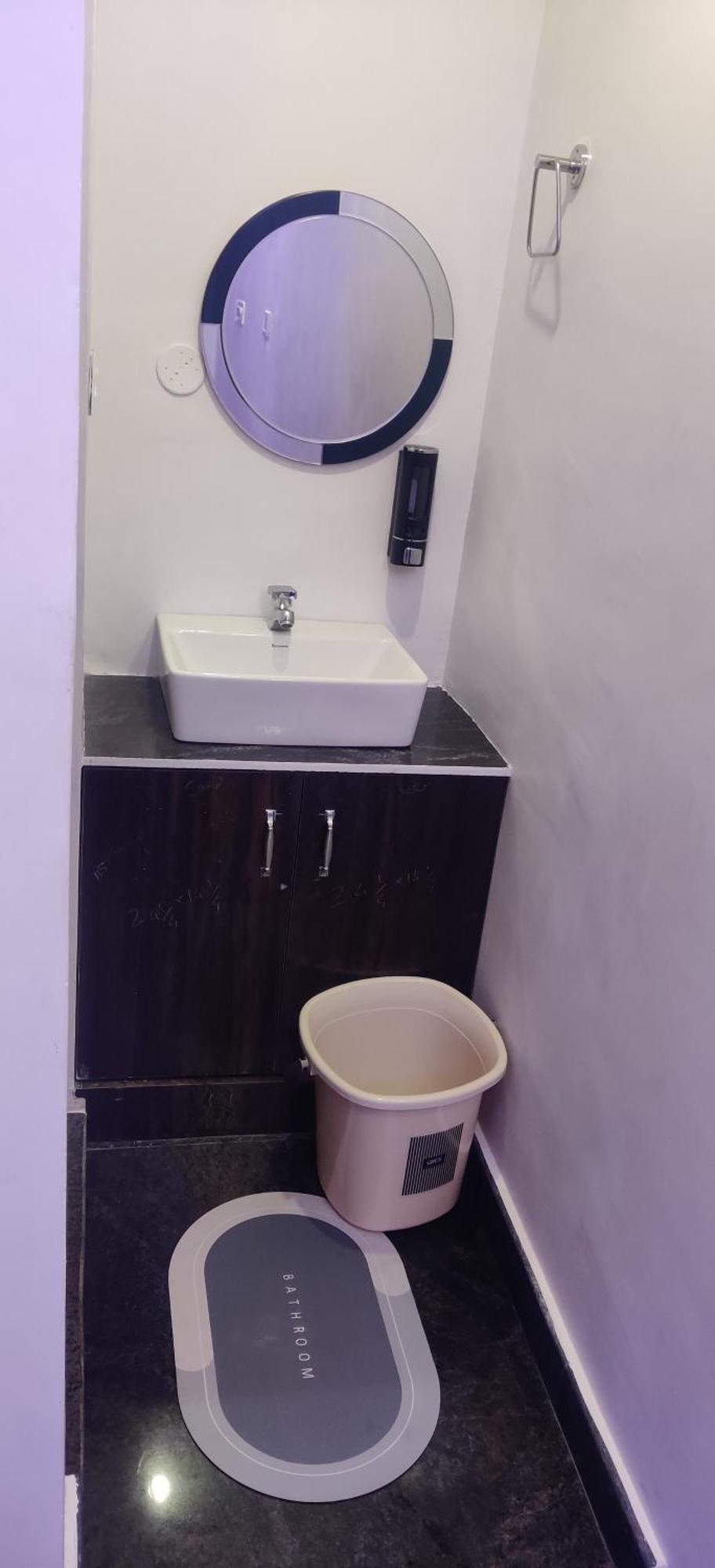 Aadhi Esha Residency Hotel Tiruvannāmalai Екстериор снимка