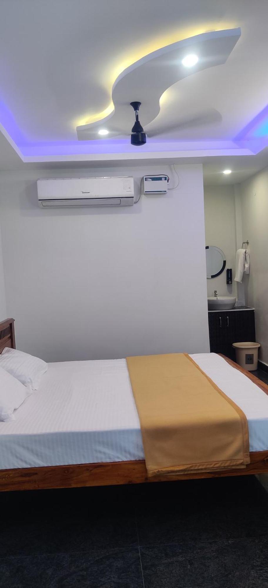 Aadhi Esha Residency Hotel Tiruvannāmalai Екстериор снимка